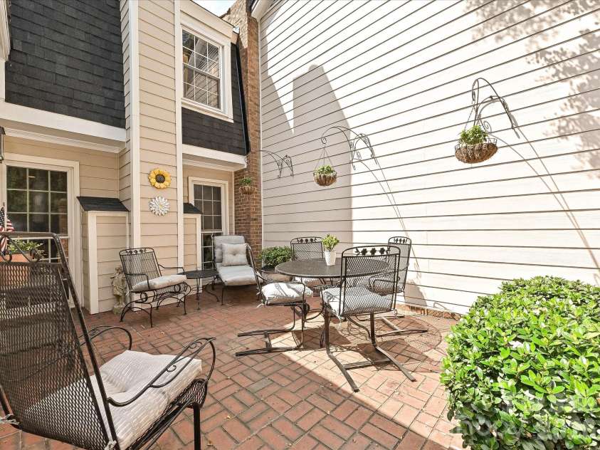 4313 Silo Lane, Charlotte, NC 28226.  MLS# CAR4428423, YatesRealty ID 53106. 