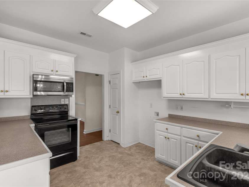 1200 Craig Avenue, Lancaster, SC 29720.  MLS# CAR4228364, YatesRealty ID 5311. 