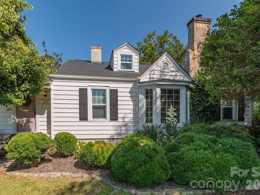 403 Fairview Drive, Lexington, NC 27292.  MLS# CAR4420347, YatesRealty ID 53110. 