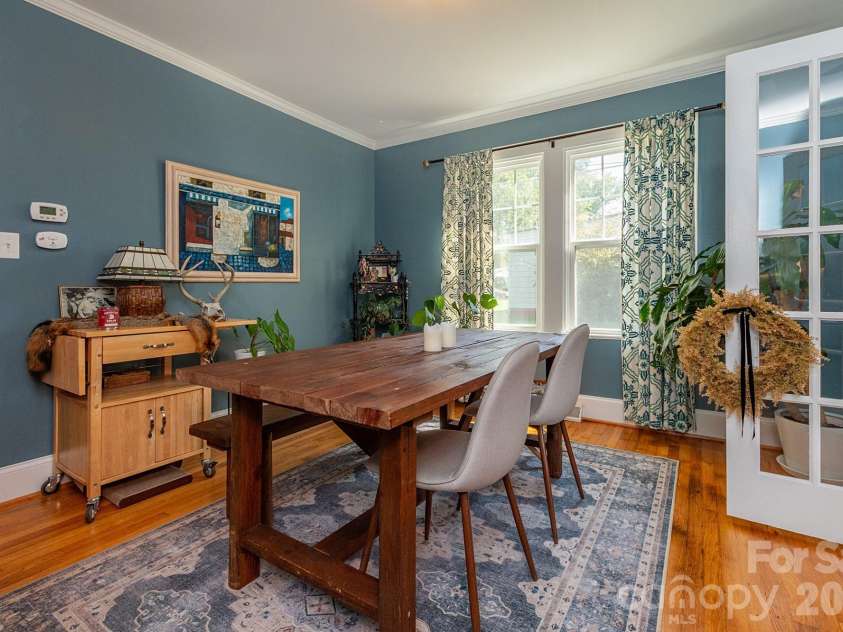 403 Fairview Drive, Lexington, NC 27292.  MLS# CAR4420347, YatesRealty ID 53110. 