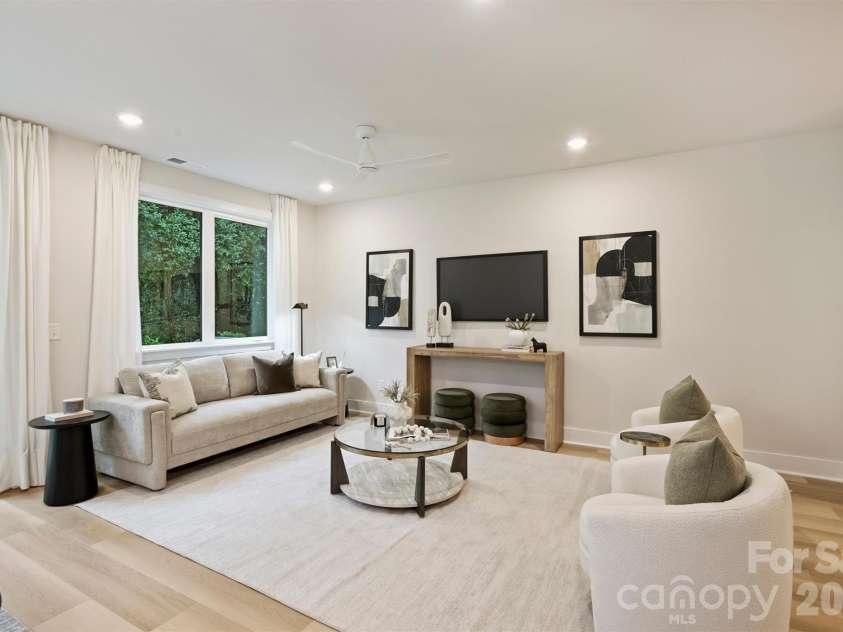 2705 Catalina Avenue, Charlotte, NC 28206.  MLS# CAR4427868, YatesRealty ID 53111. 