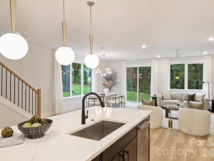 2705 Catalina Avenue, Charlotte, NC 28206.  MLS# CAR4427868, YatesRealty ID 53111. 