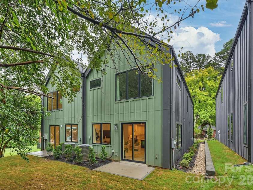 2705 Catalina Avenue, Charlotte, NC 28206.  MLS# CAR4427868, YatesRealty ID 53111. 