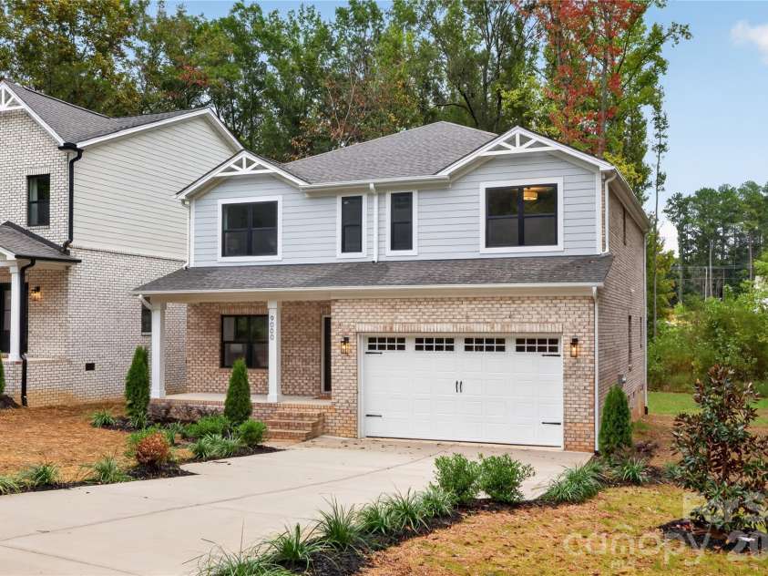 9000 Pinenoll Lane, Charlotte, NC 28215.  MLS# CAR4414558, YatesRealty ID 53112. 