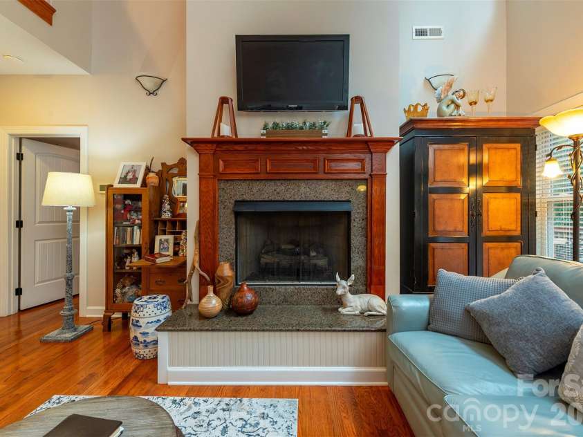 25 Deer Trail Way, Fairview, NC 28730.  MLS# CAR4428535, YatesRealty ID 53113. 