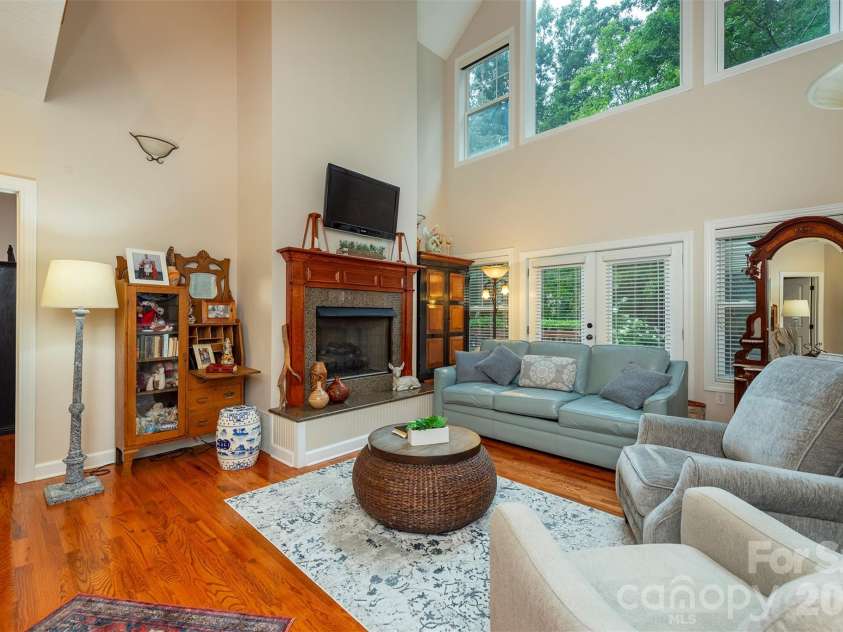 25 Deer Trail Way, Fairview, NC 28730.  MLS# CAR4428535, YatesRealty ID 53113. 
