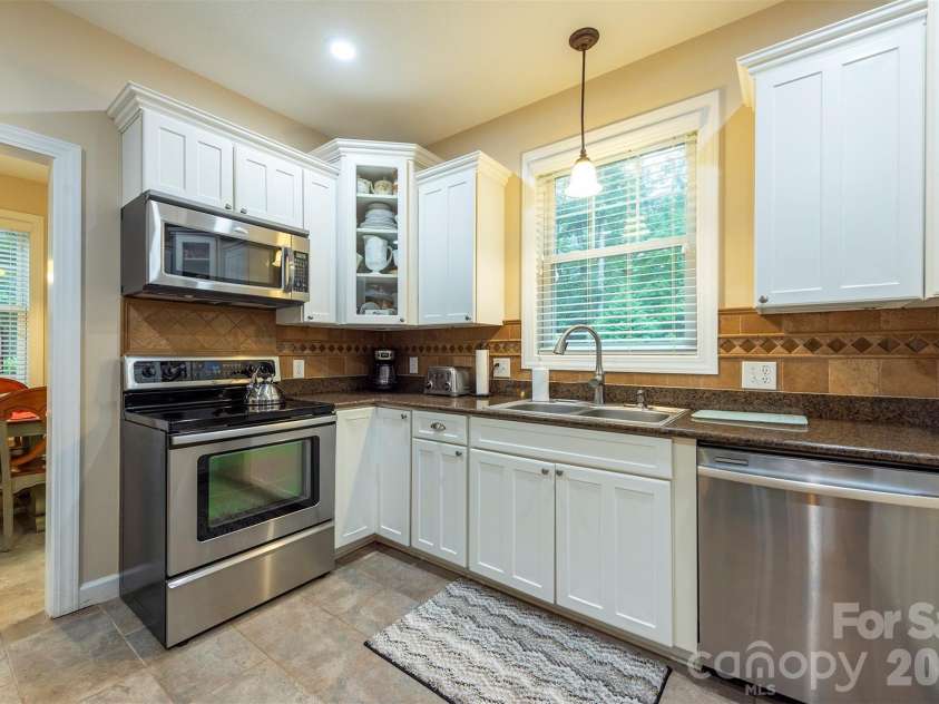 25 Deer Trail Way, Fairview, NC 28730.  MLS# CAR4428535, YatesRealty ID 53113. 