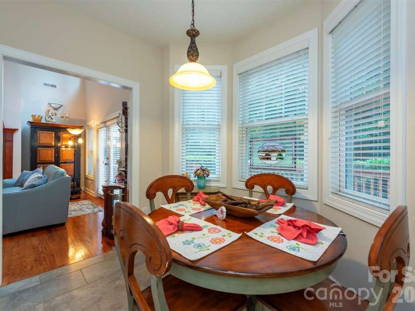 25 Deer Trail Way, Fairview, NC 28730.  MLS# CAR4428535, YatesRealty ID 53113. 