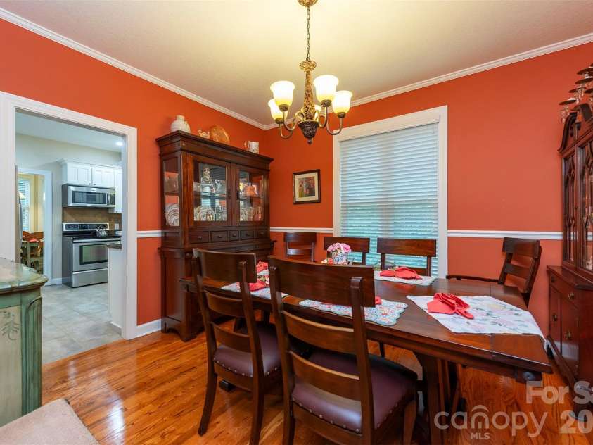 25 Deer Trail Way, Fairview, NC 28730.  MLS# CAR4428535, YatesRealty ID 53113. 