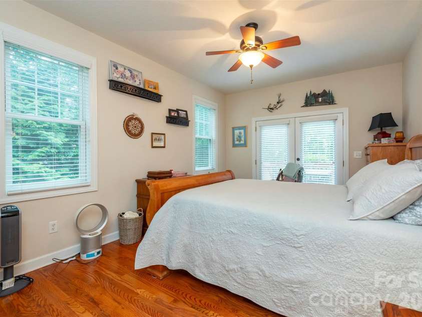25 Deer Trail Way, Fairview, NC 28730.  MLS# CAR4428535, YatesRealty ID 53113. 