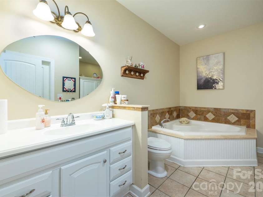 25 Deer Trail Way, Fairview, NC 28730.  MLS# CAR4428535, YatesRealty ID 53113. 