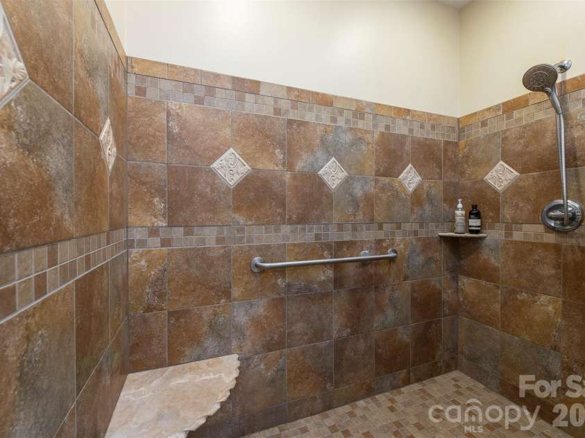 25 Deer Trail Way, Fairview, NC 28730.  MLS# CAR4428535, YatesRealty ID 53113. 