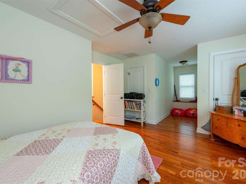 25 Deer Trail Way, Fairview, NC 28730.  MLS# CAR4428535, YatesRealty ID 53113. 