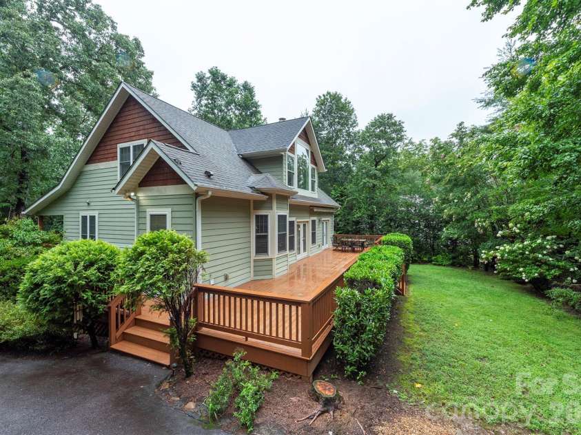 25 Deer Trail Way, Fairview, NC 28730.  MLS# CAR4428535, YatesRealty ID 53113. 
