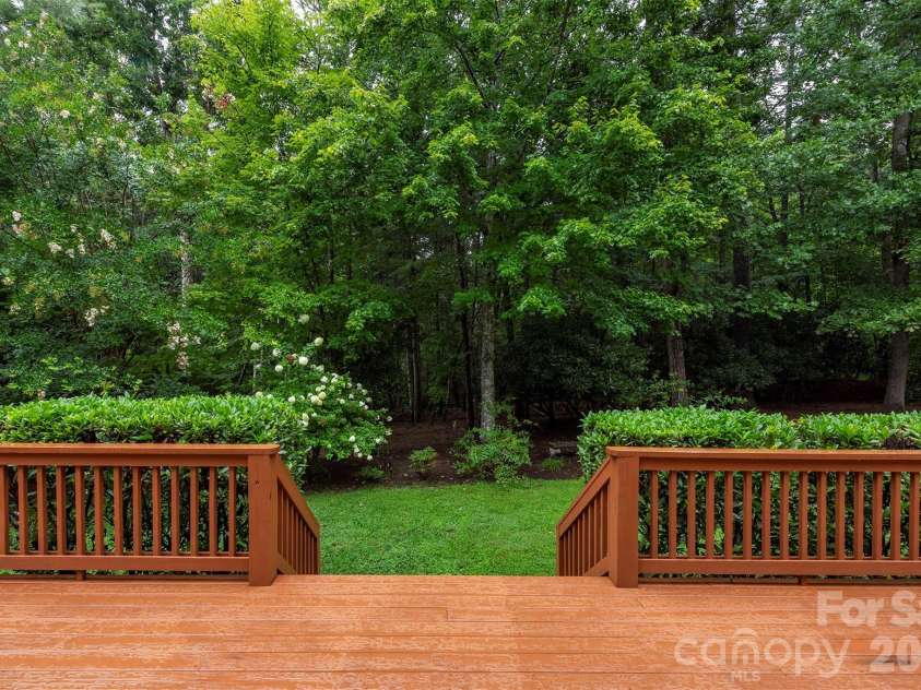 25 Deer Trail Way, Fairview, NC 28730.  MLS# CAR4428535, YatesRealty ID 53113. 