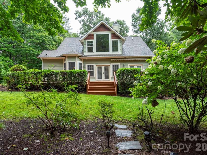 25 Deer Trail Way, Fairview, NC 28730.  MLS# CAR4428535, YatesRealty ID 53113. 