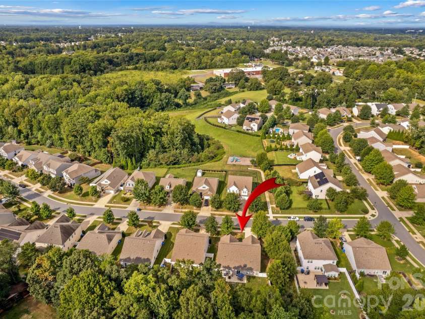 111 Paradise Hills Circle, Mooresville, NC 28115.  MLS# CAR4428377, YatesRealty ID 53114. 