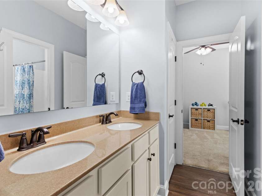 111 Paradise Hills Circle, Mooresville, NC 28115.  MLS# CAR4428377, YatesRealty ID 53114. Full Bath 2