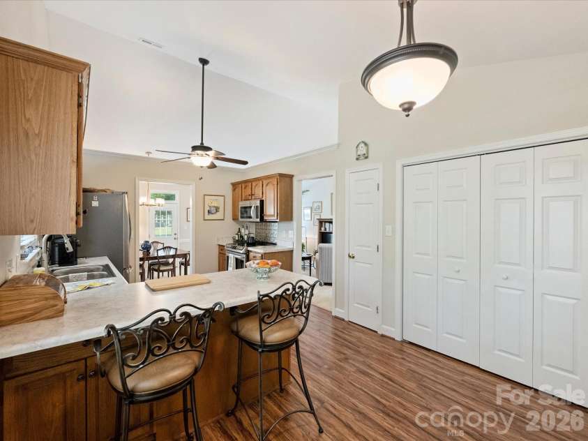 1608 Running Brook Road, Charlotte, NC 28214.  MLS# CAR4424318, YatesRealty ID 53115. Kitchen