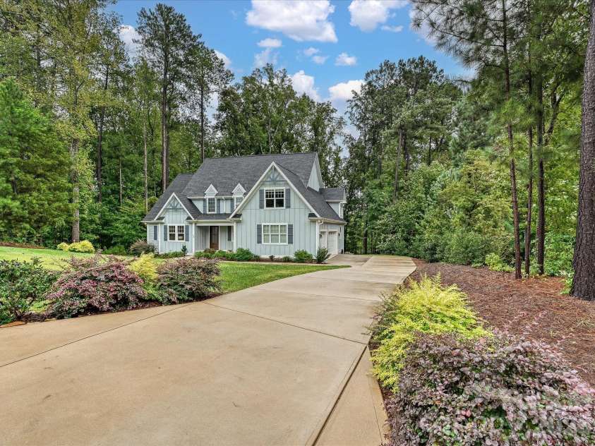 138 Waterbury Drive, Mooresville, NC 28117.  MLS# CAR4420165, YatesRealty ID 53116. 