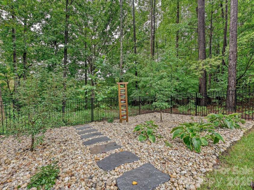 138 Waterbury Drive, Mooresville, NC 28117.  MLS# CAR4420165, YatesRealty ID 53116. Backyard