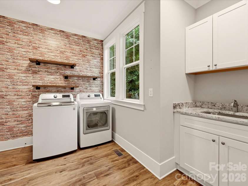 138 Waterbury Drive, Mooresville, NC 28117.  MLS# CAR4420165, YatesRealty ID 53116. Laundry
