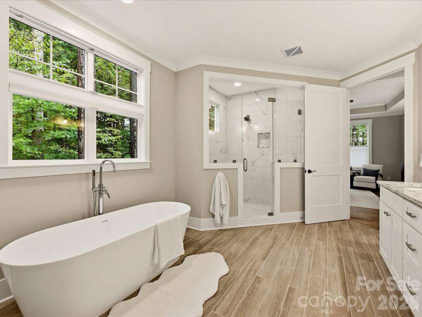 138 Waterbury Drive, Mooresville, NC 28117.  MLS# CAR4420165, YatesRealty ID 53116. Primary Bath