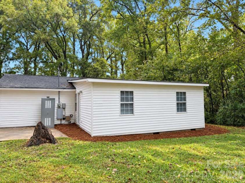 217 Boger Court, Concord, NC 28025.  MLS# CAR4428033, YatesRealty ID 53118. 