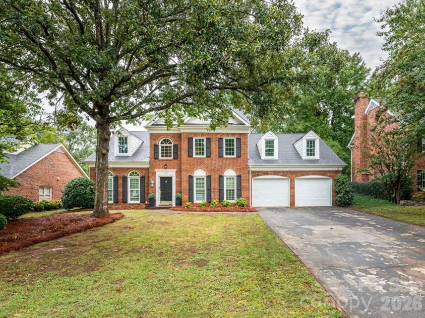 1207 Matthews Plantation Drive, Matthews, NC 28105.  MLS# CAR4428442, YatesRealty ID 53119. 