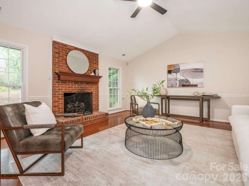1207 Matthews Plantation Drive, Matthews, NC 28105.  MLS# CAR4428442, YatesRealty ID 53119. 