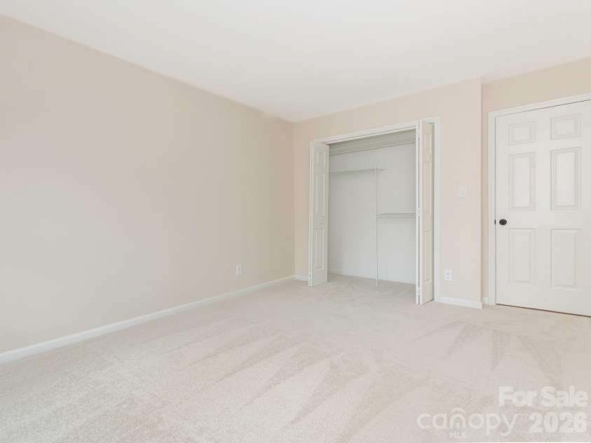 1207 Matthews Plantation Drive, Matthews, NC 28105.  MLS# CAR4428442, YatesRealty ID 53119. 