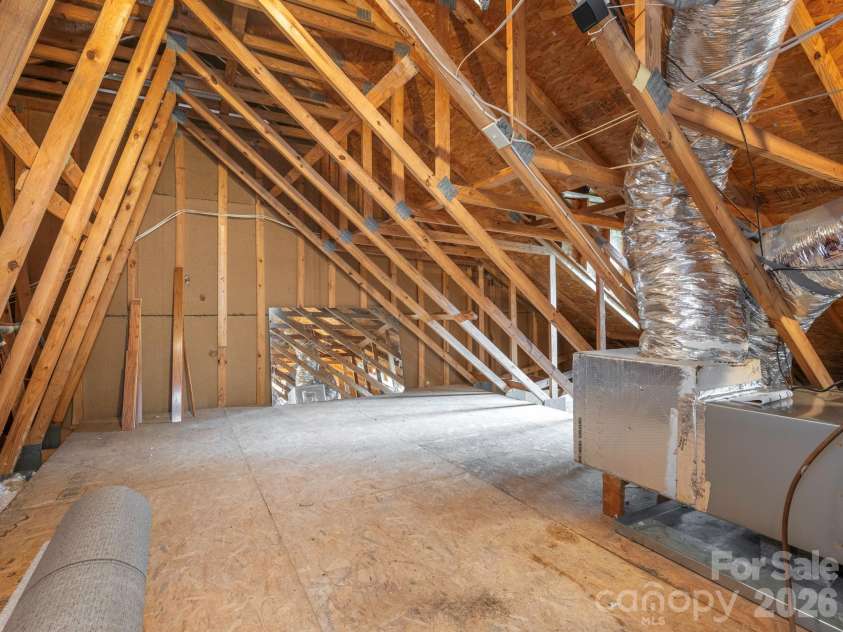 1207 Matthews Plantation Drive, Matthews, NC 28105.  MLS# CAR4428442, YatesRealty ID 53119. 