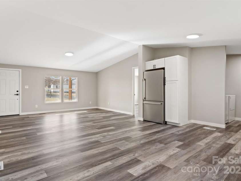 8670 Carroll Street, Hickory, NC 28601.  MLS# CAR4224295, YatesRealty ID 5312. 