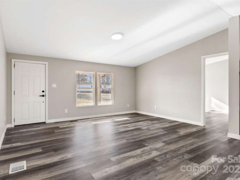 8670 Carroll Street, Hickory, NC 28601.  MLS# CAR4224295, YatesRealty ID 5312. 