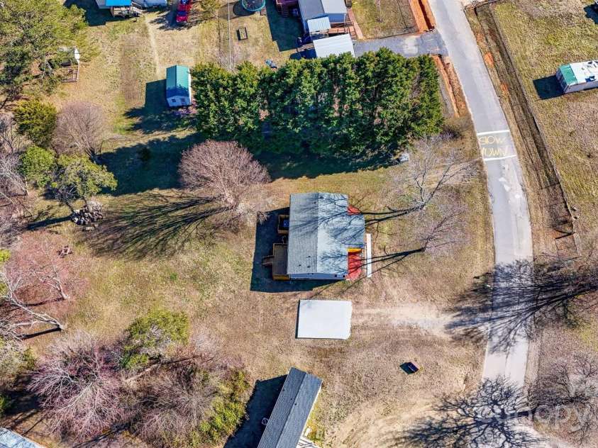8670 Carroll Street, Hickory, NC 28601.  MLS# CAR4224295, YatesRealty ID 5312. 