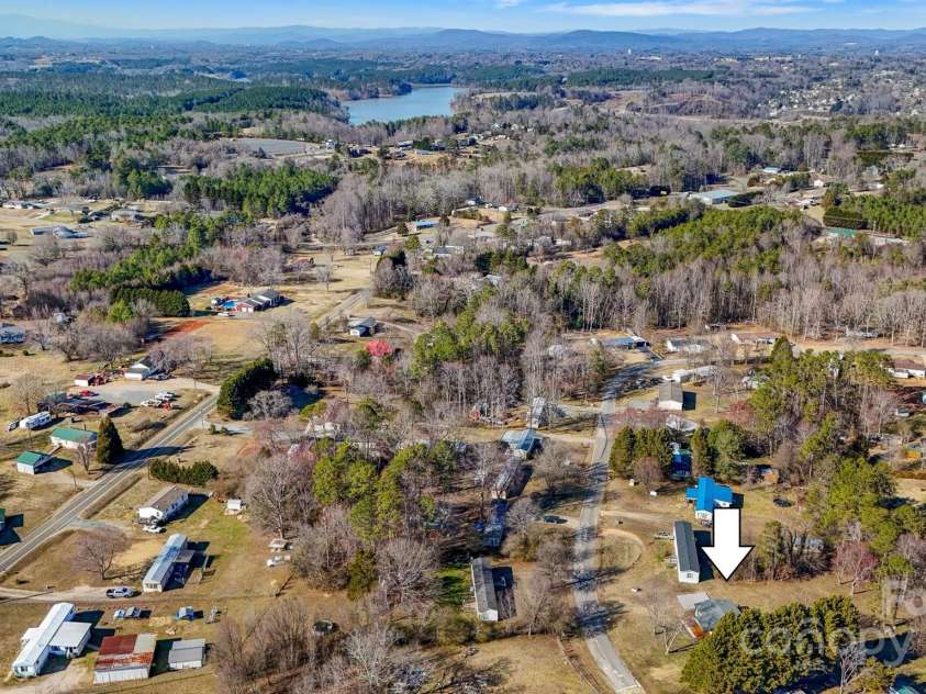 8670 Carroll Street, Hickory, NC 28601.  MLS# CAR4224295, YatesRealty ID 5312. 