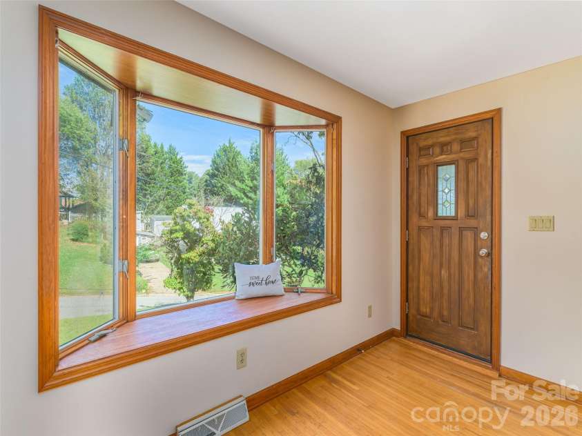 135 Patton Avenue, Canton, NC 28716.  MLS# CAR4428642, YatesRealty ID 53122. 