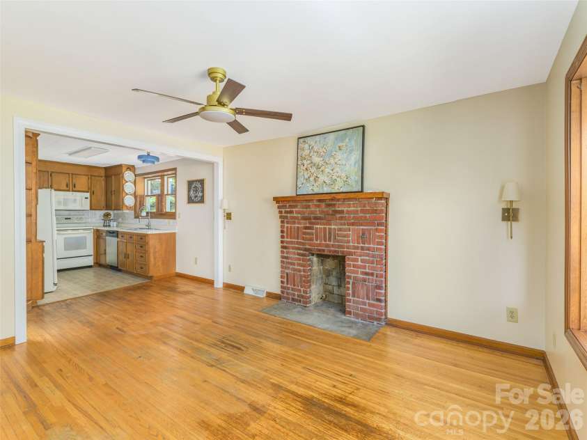 135 Patton Avenue, Canton, NC 28716.  MLS# CAR4428642, YatesRealty ID 53122. 