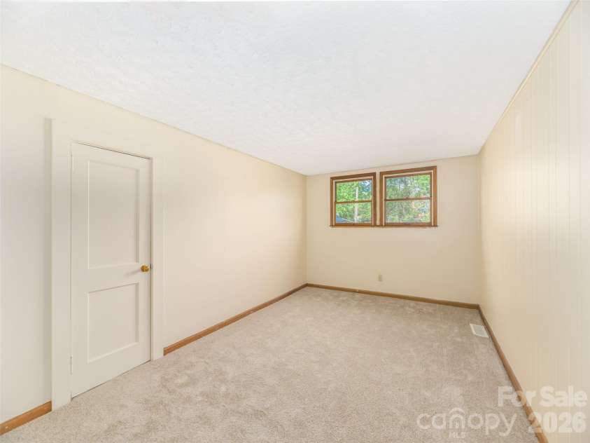 135 Patton Avenue, Canton, NC 28716.  MLS# CAR4428642, YatesRealty ID 53122. 