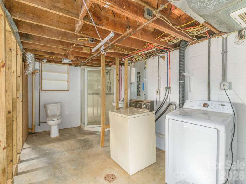 135 Patton Avenue, Canton, NC 28716.  MLS# CAR4428642, YatesRealty ID 53122. 