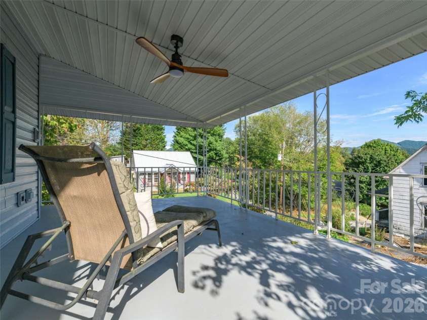 135 Patton Avenue, Canton, NC 28716.  MLS# CAR4428642, YatesRealty ID 53122. 