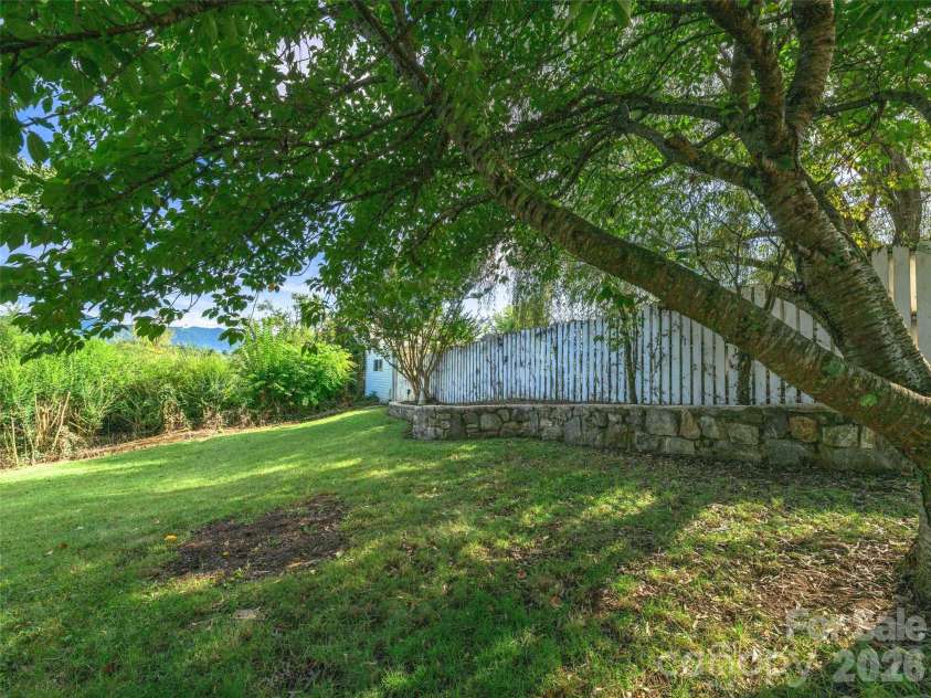 135 Patton Avenue, Canton, NC 28716.  MLS# CAR4428642, YatesRealty ID 53122. 