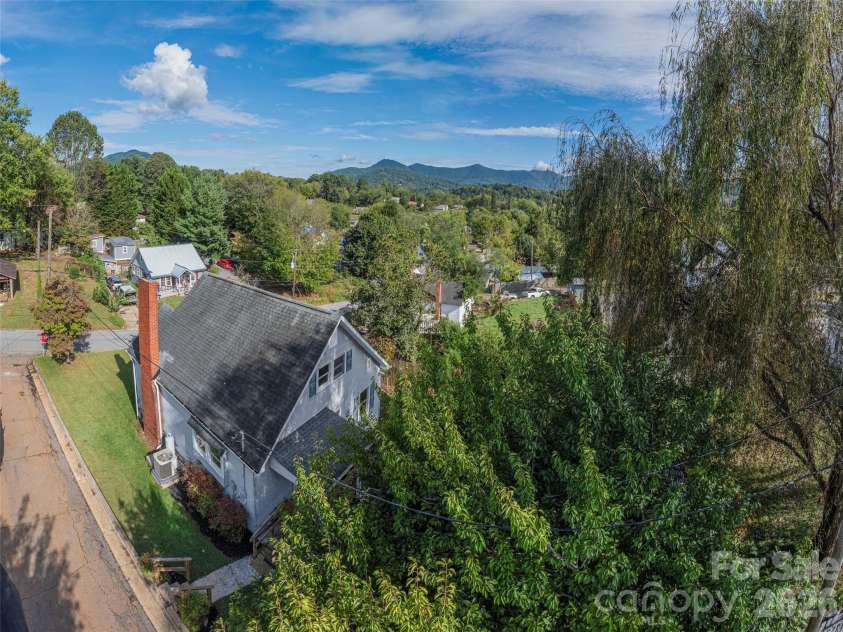 135 Patton Avenue, Canton, NC 28716.  MLS# CAR4428642, YatesRealty ID 53122. 