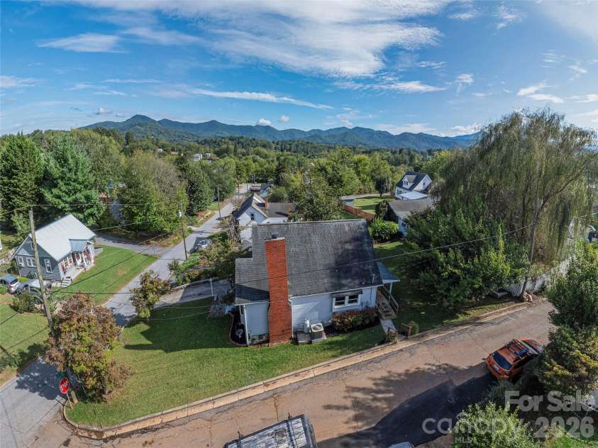 135 Patton Avenue, Canton, NC 28716.  MLS# CAR4428642, YatesRealty ID 53122. 