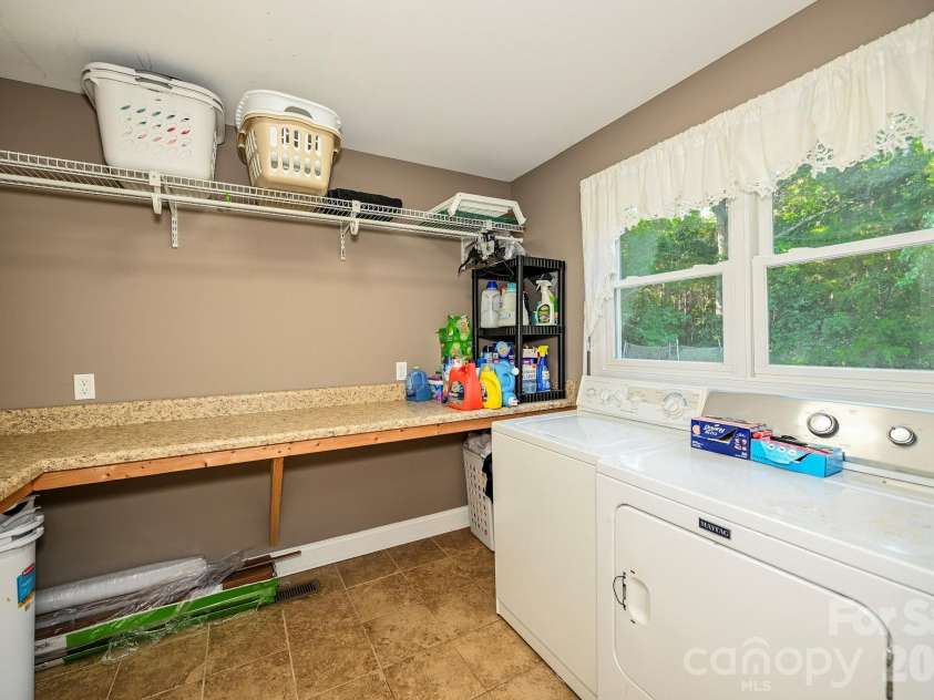 5526 Old Kennedy Ford Road, Marshville, NC 28103.  MLS# CAR4427032, YatesRealty ID 53125. Laundry Room
