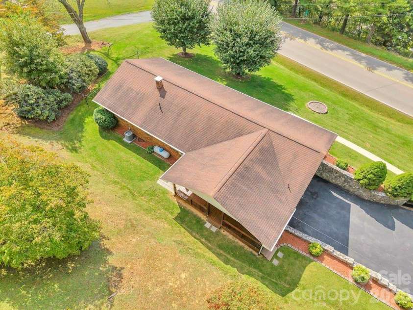 6762 US Highway 421 Highway, Vilas, NC 28692.  MLS# CAR4428654, YatesRealty ID 53126. 