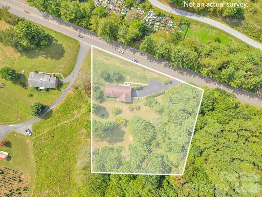 6762 US Highway 421 Highway, Vilas, NC 28692.  MLS# CAR4428654, YatesRealty ID 53126. 