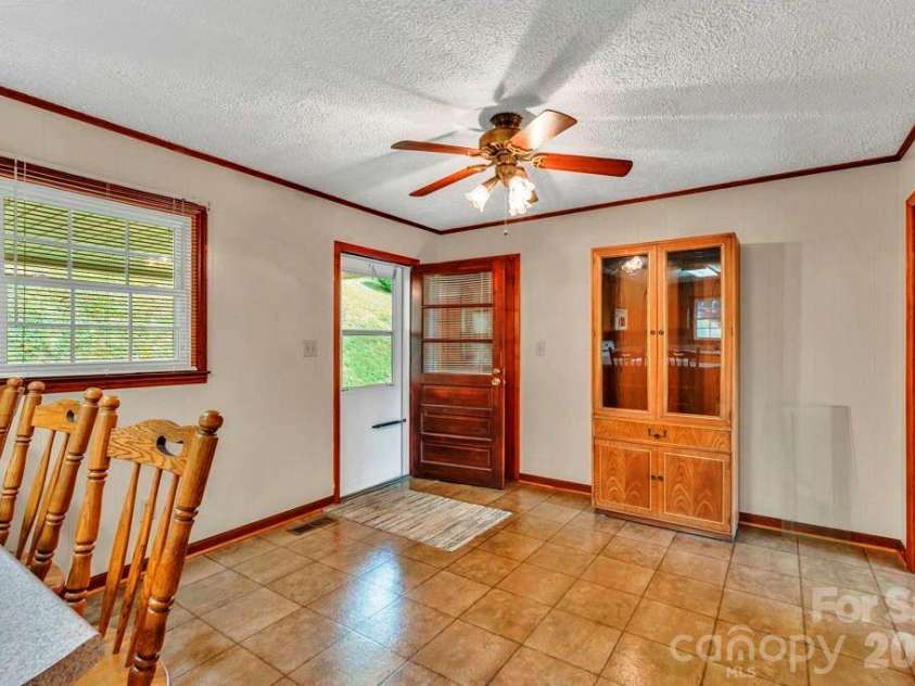 6762 US Highway 421 Highway, Vilas, NC 28692.  MLS# CAR4428654, YatesRealty ID 53126. 