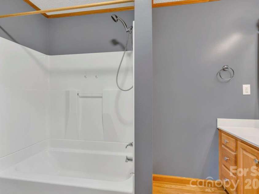 6762 US Highway 421 Highway, Vilas, NC 28692.  MLS# CAR4428654, YatesRealty ID 53126. 