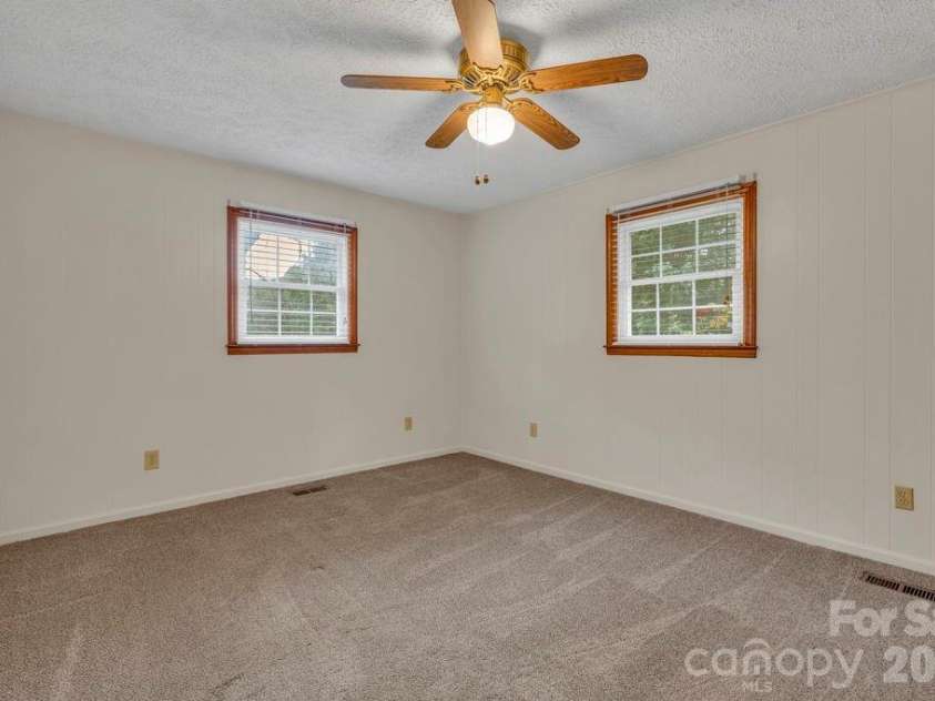6762 US Highway 421 Highway, Vilas, NC 28692.  MLS# CAR4428654, YatesRealty ID 53126. 
